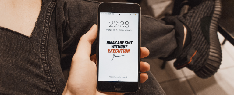 The BEST last-minute social media Marketing Ideas for December